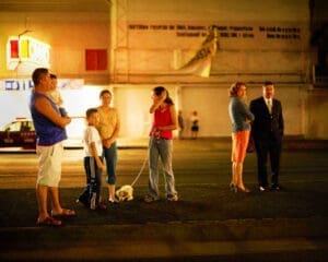 http://Group%20of%20people,%20night,%20viewers,%20city%20onlookers,%20Mexico%20City,%20Mexico,